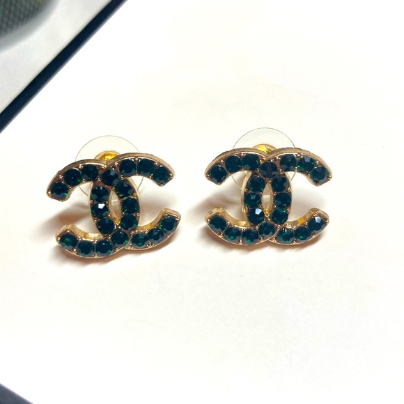 CHANEL Jewelry - Earrings